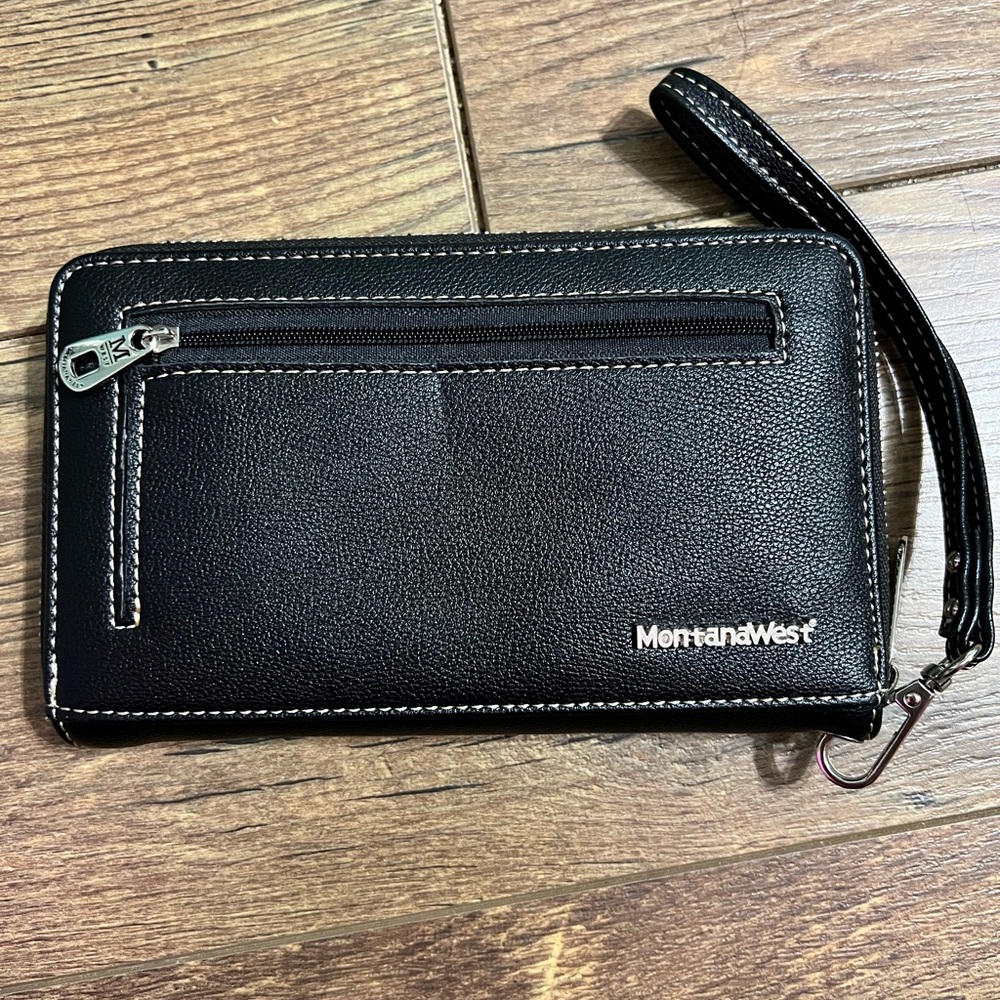 Montana West Black and Tan American Flag Wristlet - Picture 2 of 4